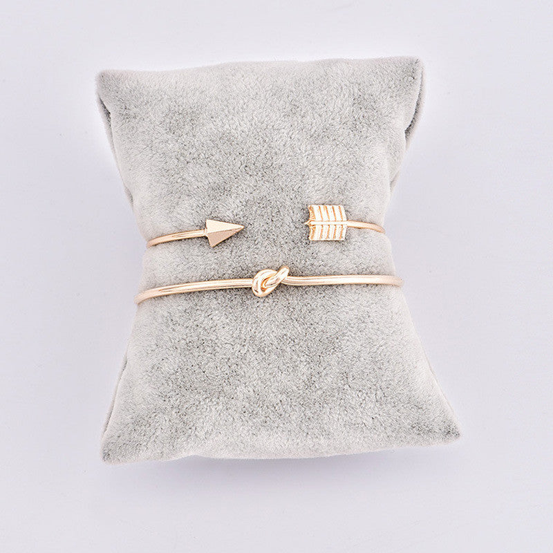 Freedom’s Direction – Arrow & Knot Gold Cuff